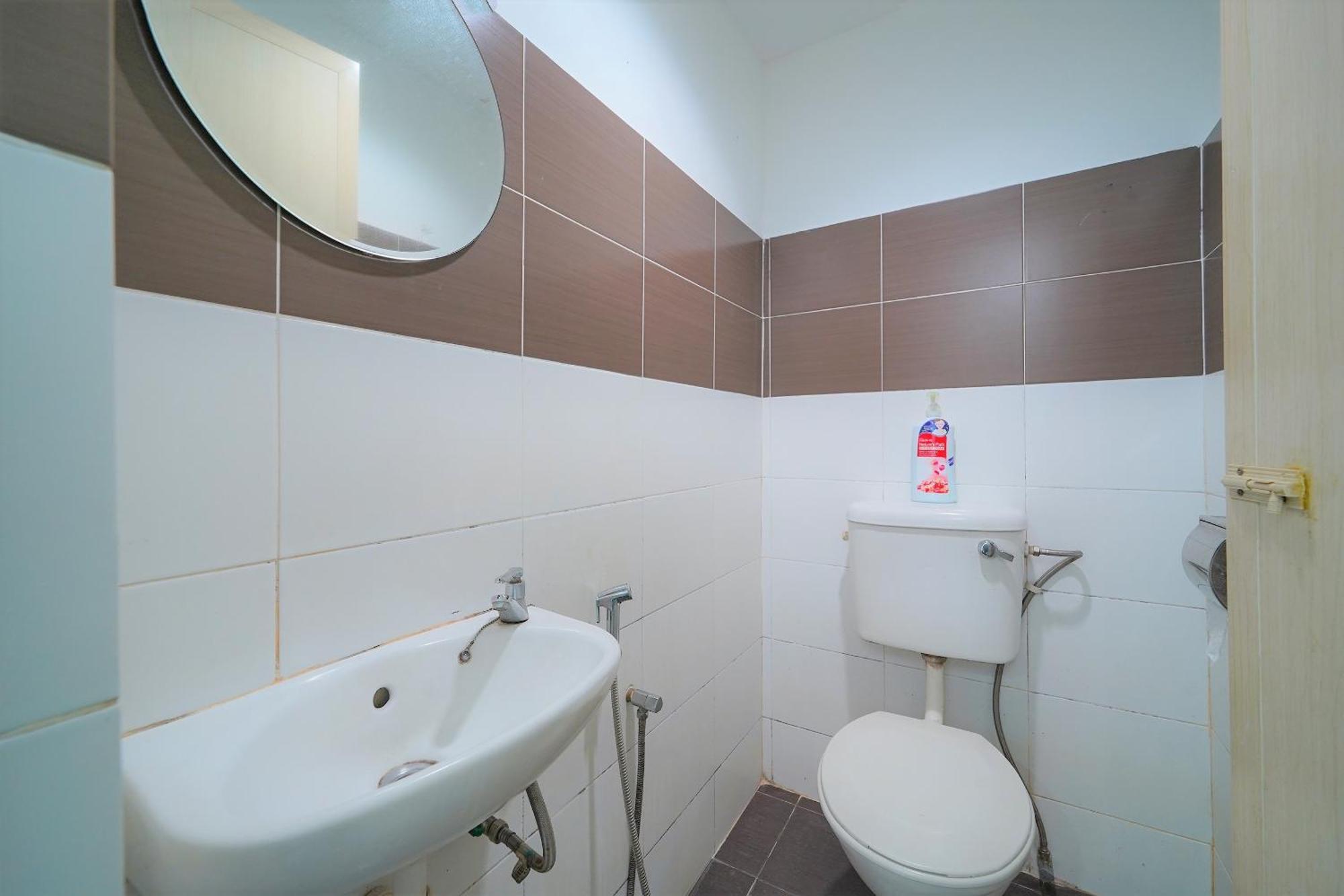 Oyo 89881 V Stay Guesthouse Ayer Itam Eksteriør bilde